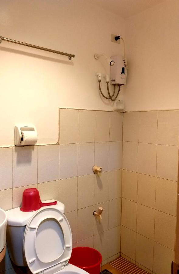 Sola Eleganza Apartelle Кесон Сити Екстериор снимка